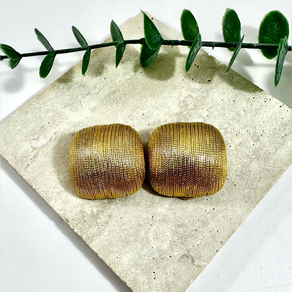 💛Vintage Chunky Square Textured Earrings Clip-on